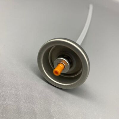 추가적인 고정력과 오래 지속되는 모발 고정 방식을 위해 설계된 헤어 글루 밸브